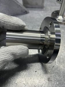 Semiconductor stainless steel tubing tack welding with high-purity argon purge
